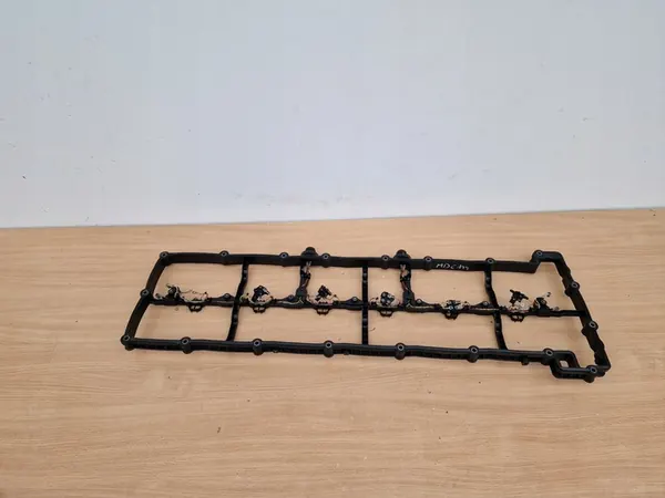 ACTROS Installation Injecteurs Couverture de Culasse A4710160121 image 4