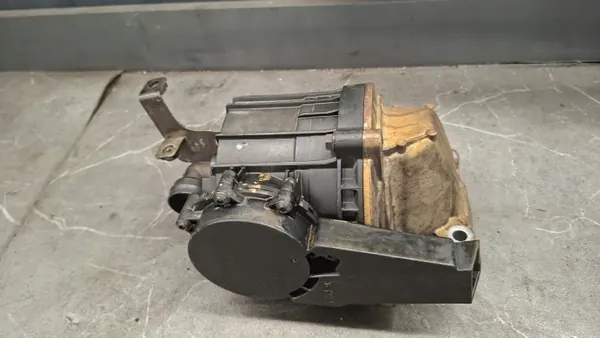 OEM 4720106262 Séparateur de ventilation Mercedes image 3