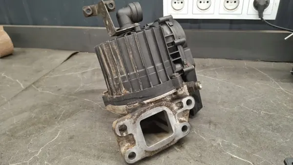 OEM 4720106262 Séparateur de ventilation Mercedes image 5