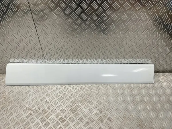 Moldagem Lateral Esquerda OEM 93867912 para Renault Trafic image 2