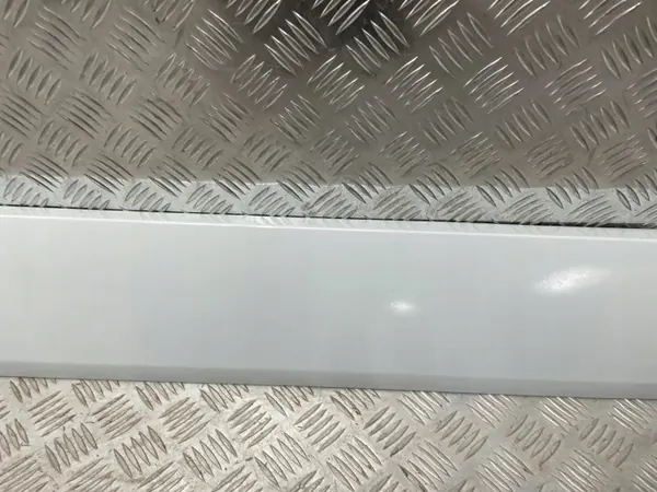 Moldagem Lateral Esquerda OEM 93867912 para Renault Trafic image 3