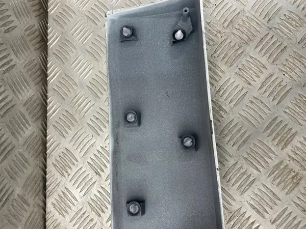 Moldagem Lateral Esquerda OEM 93867912 para Renault Trafic image 6