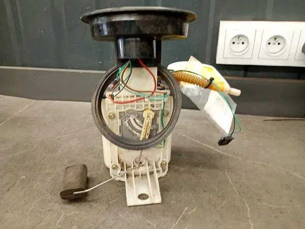 ROVER 75 2.0 Bomba de combustible WFX101471 image 3