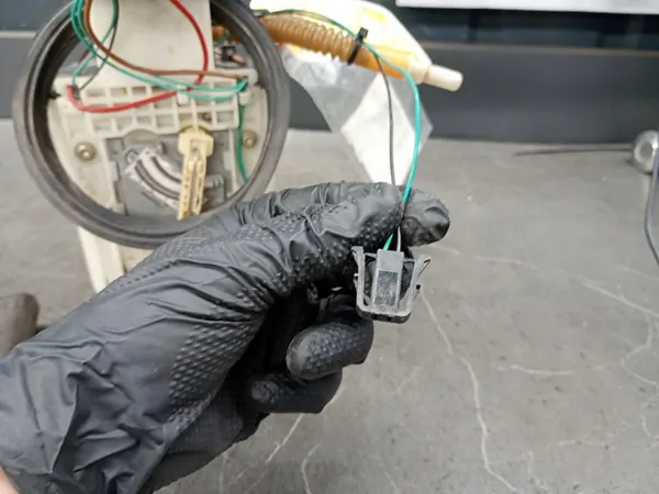 ROVER 75 2.0 Bomba de combustible WFX101471 image 4