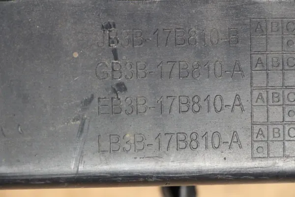 Ford Ranger III/IV Takapuskurin Kulma Oikea OEM AB3917K824 image 8