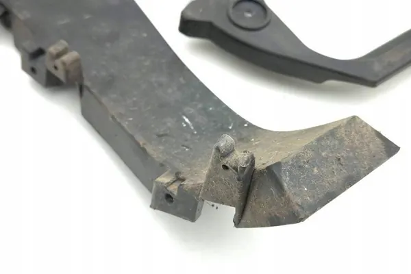 Scivolo paraurti posteriore sinistro AUDI Q7 4L0807454A image 3