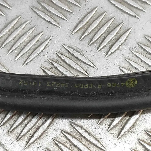 Motorhaubendichtung OEM 51968061 für Fiat 500 image 6