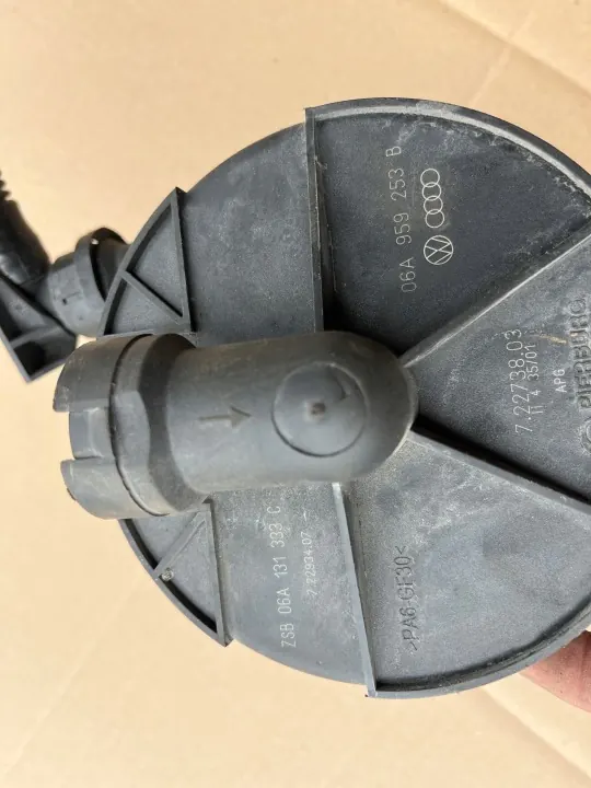 Toissijainen ilmapumppu OEM 06A959253B Audi Skoda image 3