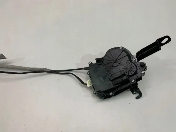 Tranca de porta-malas BMW OEM 4817123 usado image 3