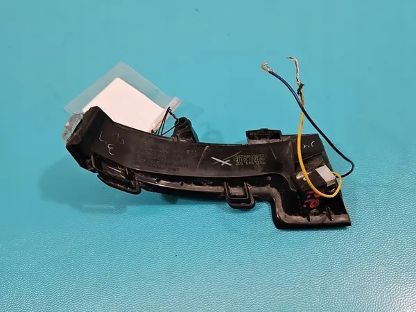 Indicador Frontal Direito Skoda Octavia III 5E0949102 image 5