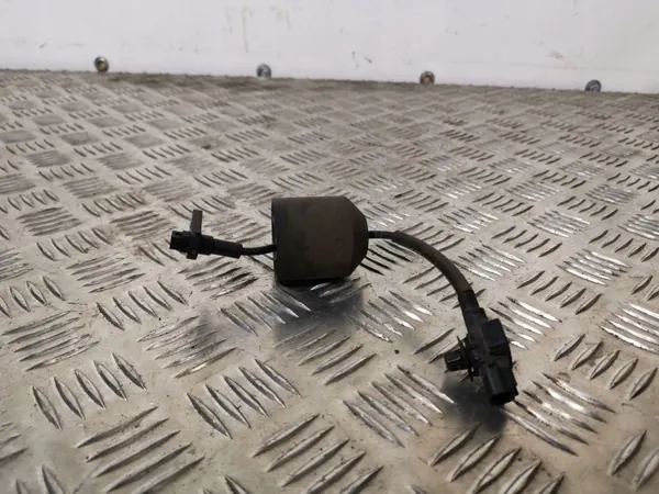 Sensor ABS trasero Honda HR-V OEM FBZ3943 image 2
