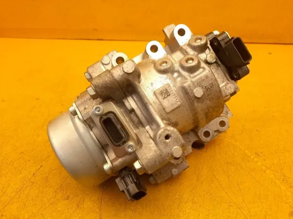 Nissan Qashqai III J12 1.5 VC-T Ajustador Virabrequim OEM image 3