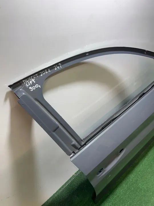 PEUGEOT 208 II 2022 Front Right Door Complete OEM image 2