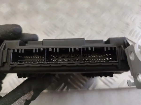 Hyundai Kona I Keyless-Start-Modul OEM 95480K4011 image 4