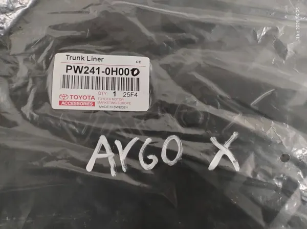 Toyota Aygo X 2022-2026 takakonttimatto OEM PW241-0H000 image 7