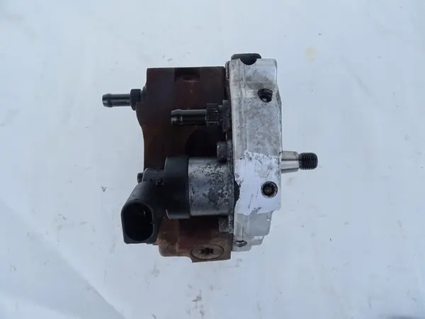 Brandstofpomp 0445010073 BMW E60 E61 2.5d 3.0d image 2