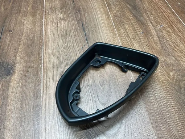 OEM 510857602 Rechter spiegelkader voor VW Golf VII image 3