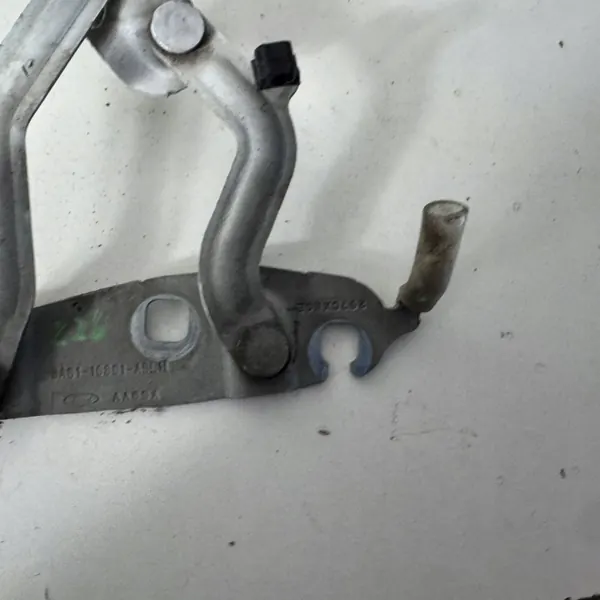 Paire de charnières capot Ford Fiesta MK7 OEM JPF8A6116800AD image 10