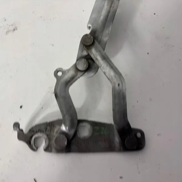 Paire de charnières capot Ford Fiesta MK7 OEM JPF8A6116800AD image 3