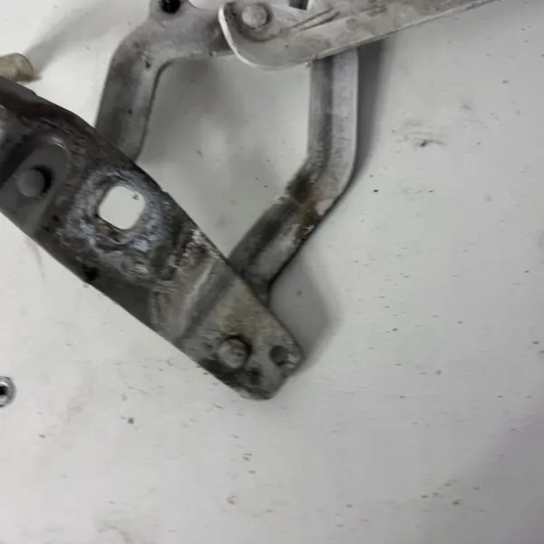 Paire de charnières capot Ford Fiesta MK7 OEM JPF8A6116800AD image 7