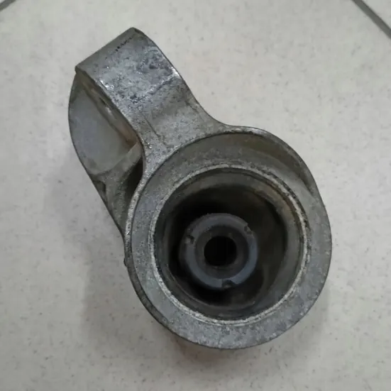 Support échappement OEM 68333588AA pour Jeep Wrangler JL image 3