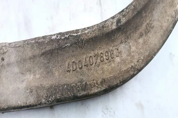 Braccio di controllo anteriore VW PASSAT VARIANT B5 4D0407696J image 2