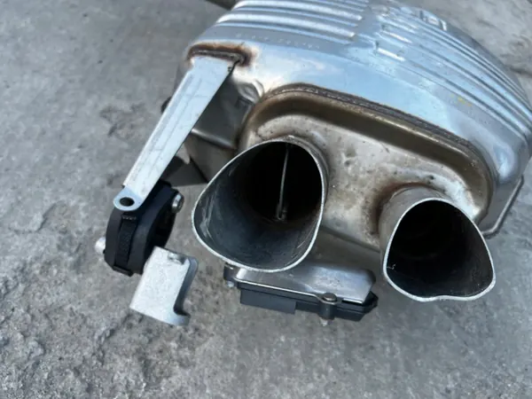 Système d'échappement actif OEM 4N0253612L Audi A8 D5 image 6