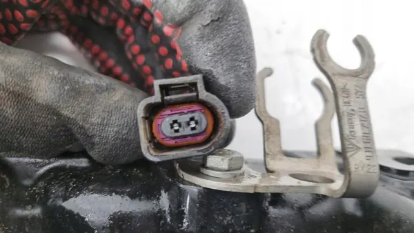 Vasen takajarrusatula Porsche Taycan Turbo 2022 9J1615403 image 9