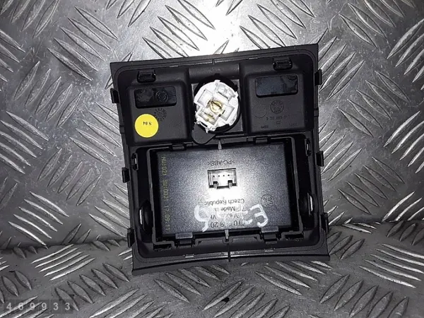 Ecrã de visualização Skoda Superb OEM 3t0919201 - Usado image 3