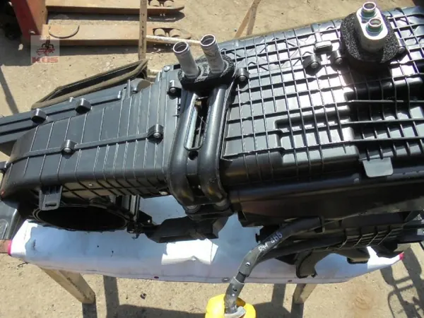 Värmekärnhölje OEM H40073-0820 för Hyundai Genesis image 4