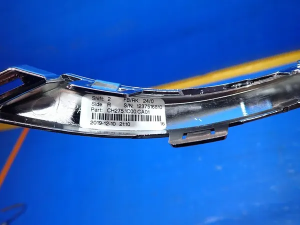 Acabamento Cromado de Para-choque Frontal Chrysler 200 image 7