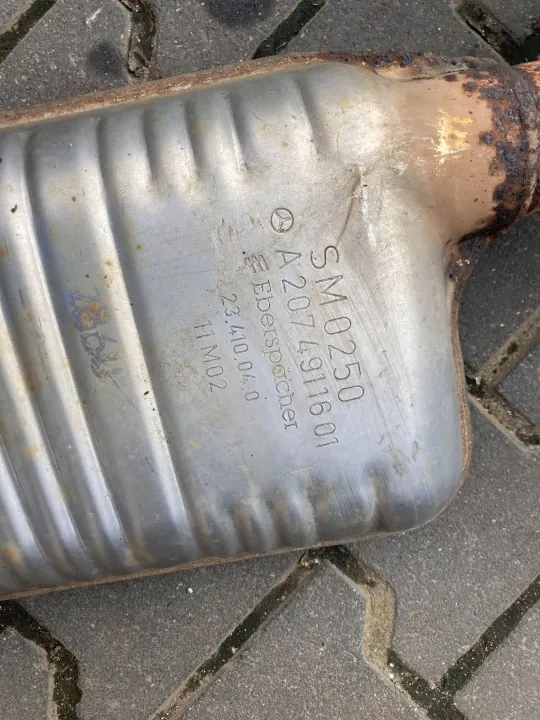 Gebrauchter Mittelschalldämpfer OEM A2074911601 Mercedes image 4