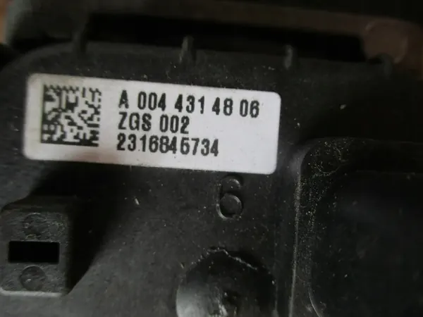 Mercedes Actros MP4 Hauptbremsventil OEM A0044314806 image 7