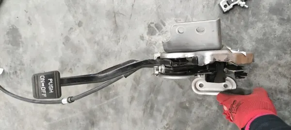 Kia OE Handbremsenpedal OEM 58500-4U600 - Gebraucht image 2