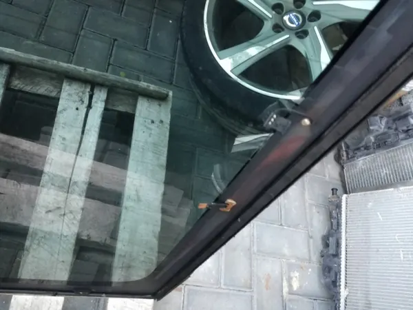 Vitre arrière VOLVO S60 II OEM - Pièce d'occasion image 6