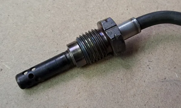 Uitlaatgastemperatuursensor VW Transporter OEM 03L906088DJ image 3
