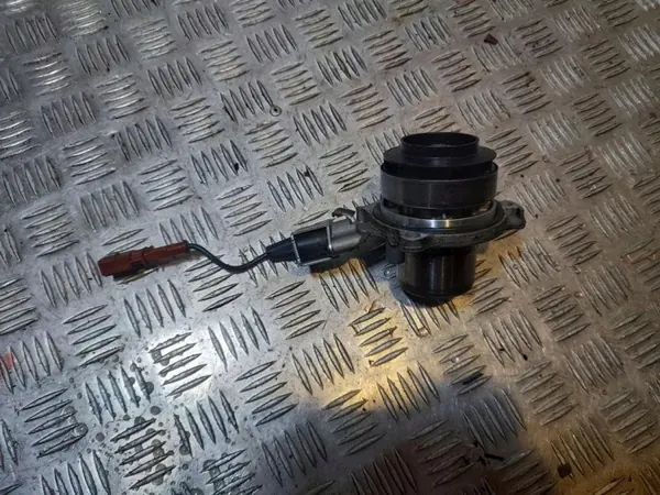 Pompe à eau OEM 04L121011E pour VW 2.0 TDI image 2