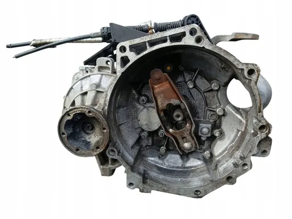 AUDI A3 8P 1.6 TDI 105PS Getriebe manuell LUB image 2