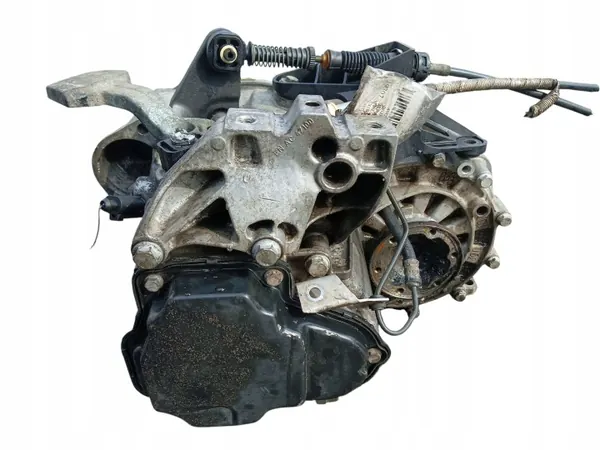 AUDI A3 8P 1.6 TDI 105PS Getriebe manuell LUB image 4