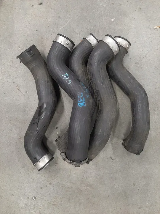 AUDI A4 B6 B7 2.0 TDI Manguera Intercooler 8E0145737F image 7