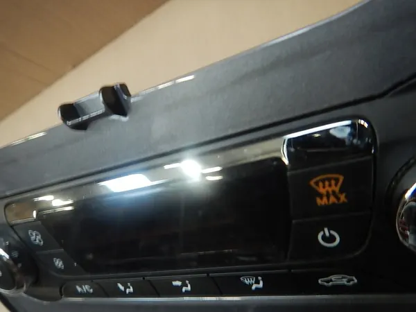 Panneau de climatisation Ford Transit CONNECT Tourneo OEM image 6