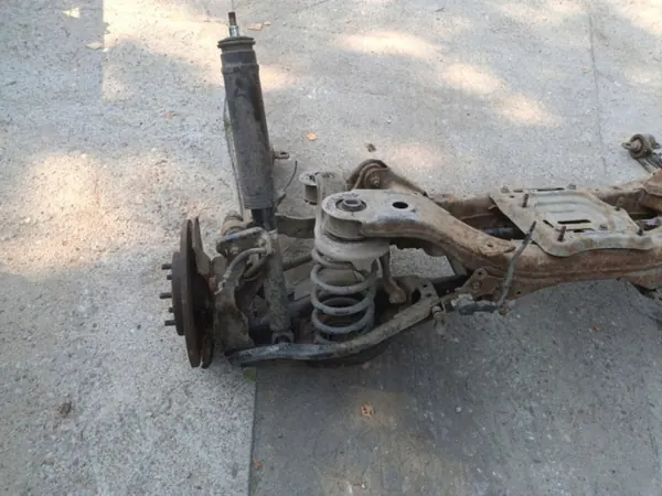 Toyota Avensis T27 achterophangingbalk OEM Wrakowisko-14842- image 6