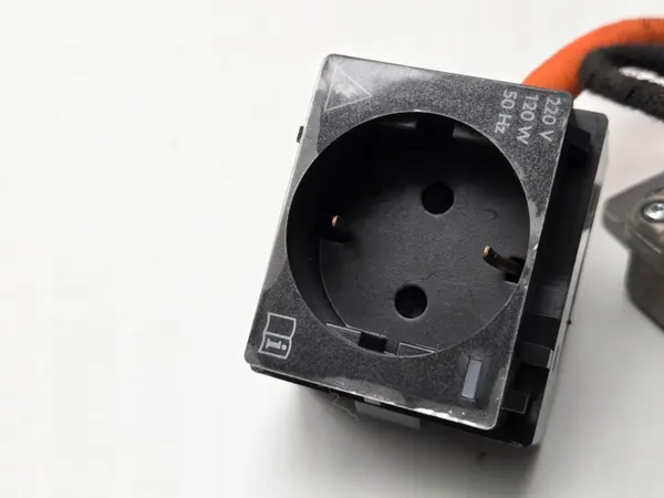 OEM YH01 20R PARTNER 0594 Enchufe Convertidor Usado image 4