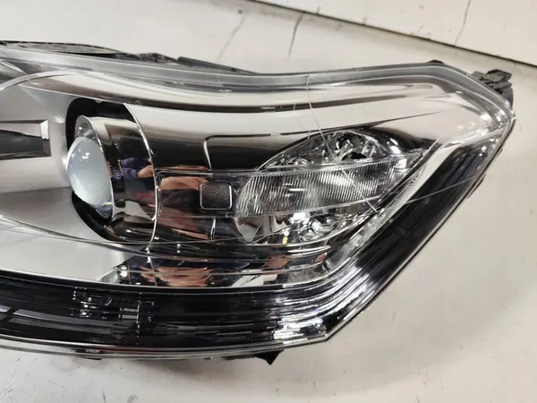 Faros Xenón Delantero Izquierdo Citroen C5 III X7 OEM 89903366 image 4