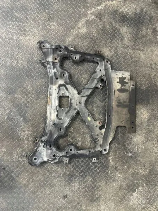 Audi Q7 Getriebeabdeckung OEM 4M1399345C - Gebraucht image 2
