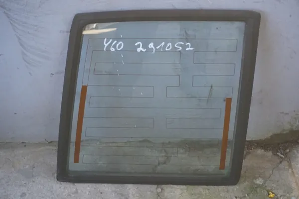 Nissan Patrol Y60 Heckklappenglas links OEM image 2