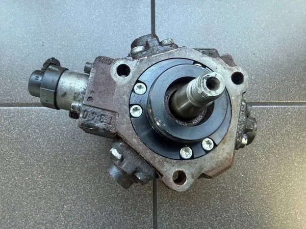 Einspritzpumpe OEM 0445010287 für Opel 1.9 CDTI image 3