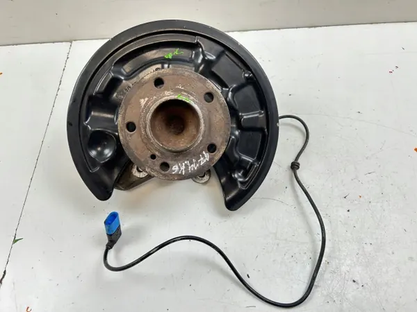 Pivot de roue arrière gauche OEM 2460306 image 2