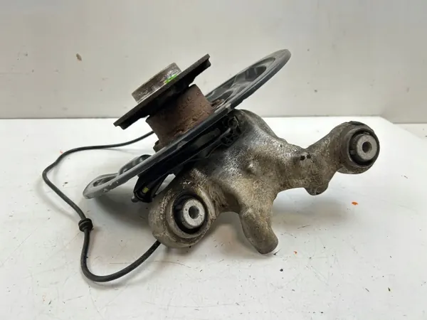 Pivot de roue arrière gauche OEM 2460306 image 7