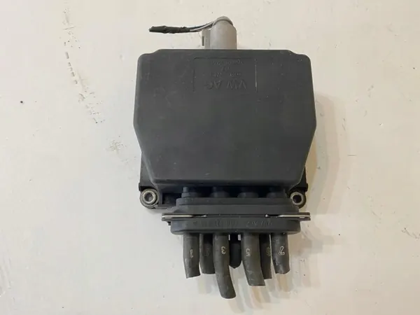 VW SKODA AUDI SEAT Solenoid Valve 6Q0906625A image 2